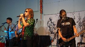 董事長樂團在洛杉磯演出