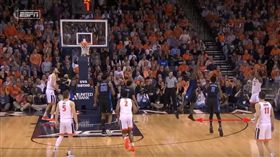 Zion Williamson搧出誇張火鍋。（圖／翻攝自YouTube）