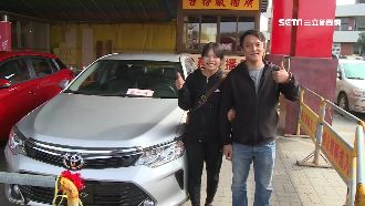 媽祖幫添嫁妝　待嫁娘擲贏90萬汽車