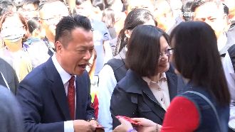 預料綠營敗！翁章梁熟讀易經卜卦神準