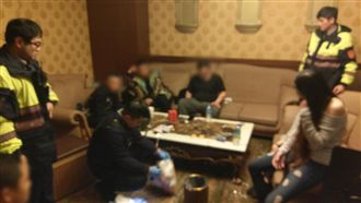 開工前摩鐵開毒趴　警逮10男女