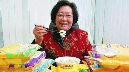 人稱水餃皇后！灣仔碼頭創辦人逝世
