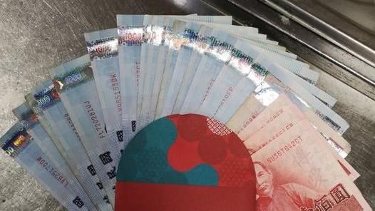 老闆發錢超阿莎力！他開工紅包破上萬