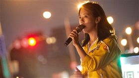 吳佩芸泳裝看板（圖／翻攝自吳佩芸臉書）