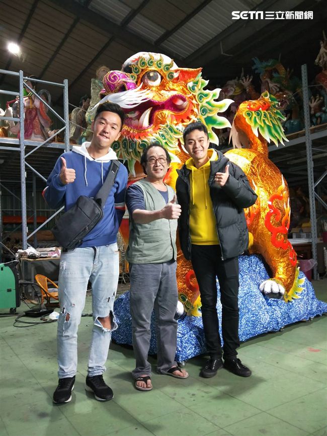 點紙成神　火獅神像樣樣考不倒