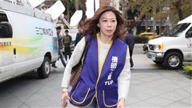 華航勞資座談再開　機師工會理事長李信燕出席桃園市機師職業工會華航分會8日啟動罷工，11日進入第4天，經交通部協調安排，傍晚5時再舉行第2次勞資座談，機師工會理事長李信燕（前）出席。中央社記者吳翊寧攝　108年2月11日