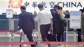 華航機師罷工  8日中午前桃園台中航班正常桃園市機師職業工會華航分會宣布8日清晨6時啟動罷工，華航連夜在官方網站成立說明專區，宣布8日到10日有26個國際及兩岸航班取消，並答覆旅客各種問題。中央社記者邱俊欽桃園機場攝  108年2月8日