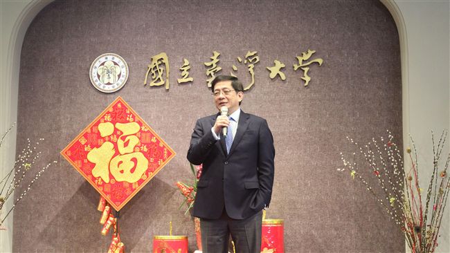 管中閔上任滿月了！開春居然這樣做