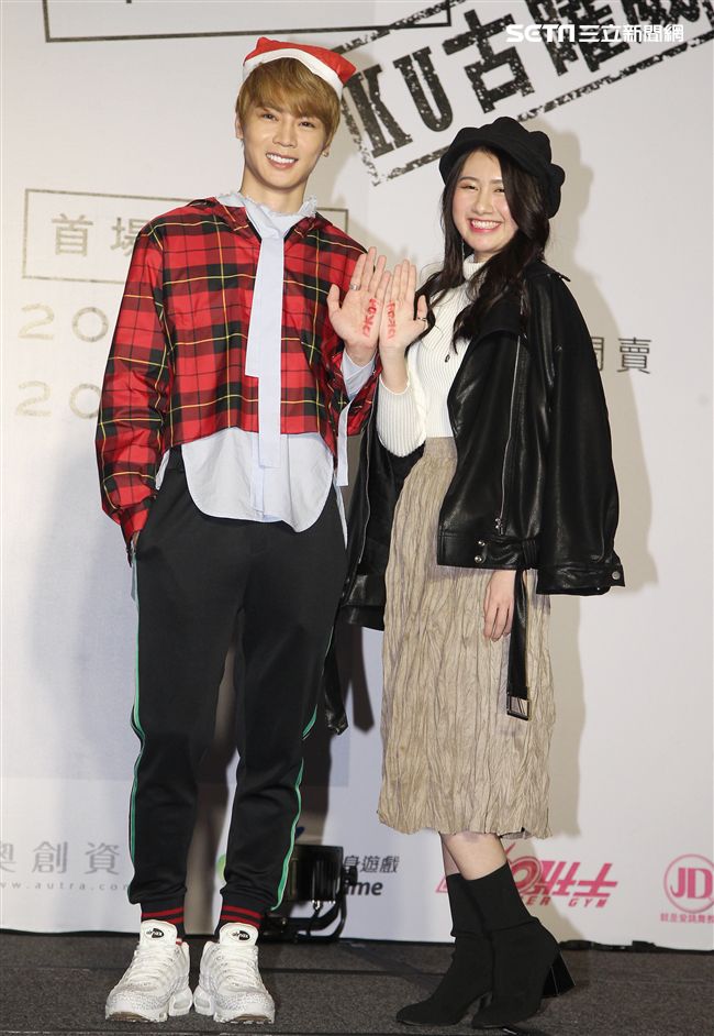 古曜威「MyLove一起去旅行」新歌，學生女神馨亞跨刀MV演出。（記者邱榮吉/攝影）