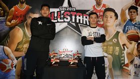 SBL明星賽黑白兩隊隊長黃泓瀚與蔣淯安（圖／中華籃協提供）
