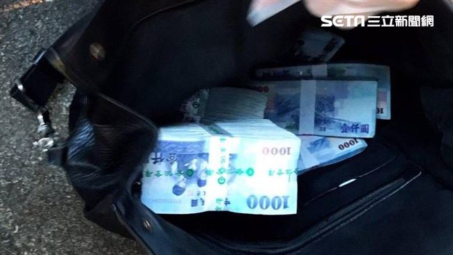 新／台中豐原驚傳搶案！男持刀割包行搶