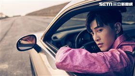 張立昂透露自己曾在留學期間開著車幻想載到女背包客發生豔遇。（圖／索尼音樂提供）