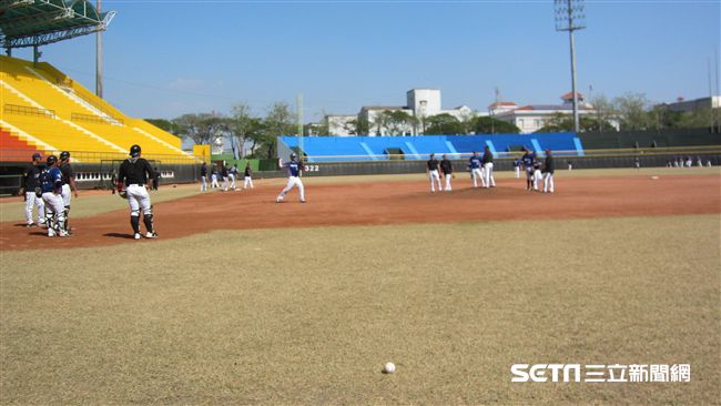 中職／老婆生小孩　尼克斯晚報到