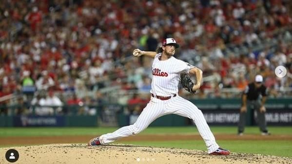 MLB／費城人4年14億與王牌續約