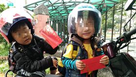 「別人的老闆從來沒讓我失望過！」一名網友表示，他對面鄰居是一家建設公司，送小孩上課途中剛好遇到鄰居開工，小孩隨口說了「恭喜發財」，結果竟然領到紅包。不少網友看到後，紛紛直喊「有量的老闆必定賺大錢！」（圖／翻攝自爆廢公社）