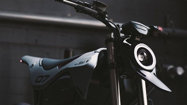 詮釋新工業設計　ZERO電動滑胎車