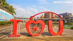 柯文哲,陳佩琪,愛情鎖,情人節,北市水利處,成美右岸河濱公園,賞花