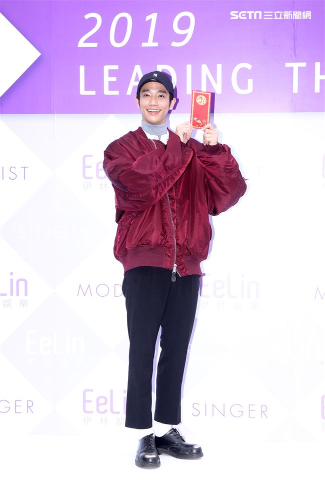 伊林模特兒劉以豪2019豬年行大運開工好采頭。（記者邱榮吉/攝影）