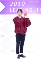 伊林模特兒劉以豪2019豬年行大運開工好采頭。（記者邱榮吉/攝影）