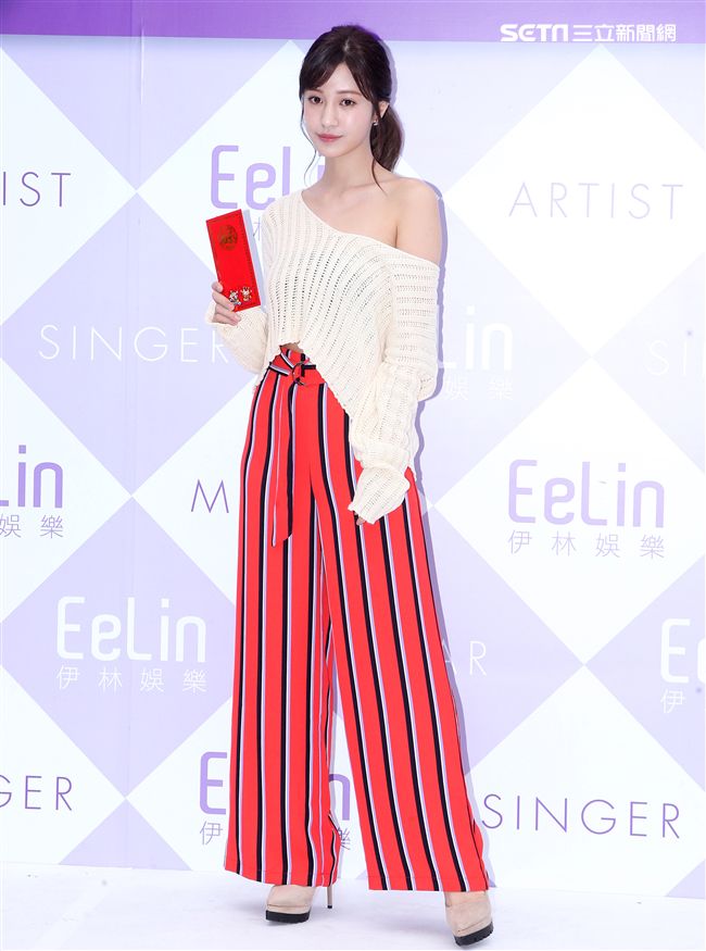 伊林模特兒陳敬宜2019豬年行大運開工好采頭。（記者邱榮吉/攝影）