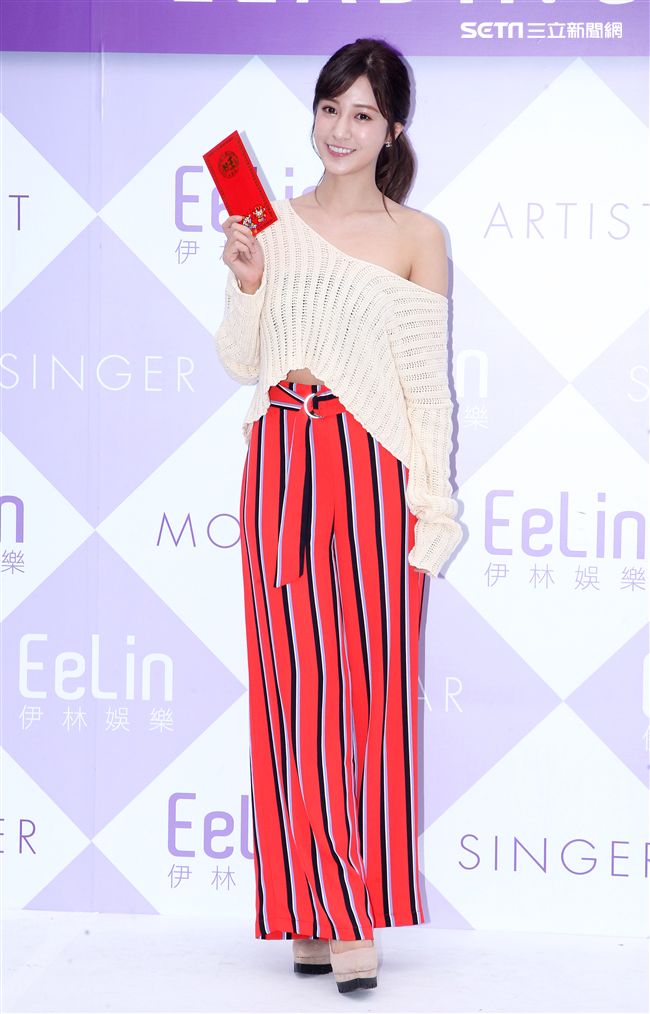 伊林模特兒陳敬宜2019豬年行大運開工好采頭。（記者邱榮吉/攝影）