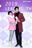 伊林模特兒余秉諺、王依蕾2019豬年行大運開工好采頭。（記者邱榮吉/攝影）