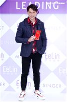 伊林模特兒溫昇豪2019豬年行大運開工好采頭。（記者邱榮吉/攝影）