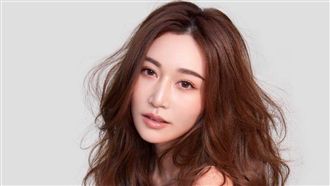 曾莞婷辣曬照！釣出夯團男神暖送花