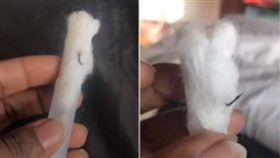 太可怕了！美國一名女子日前使用Tampon衛生棉條時，驚見導管內的棉條有黑點，她將棉條推出來檢查，結果發現裡頭有「金屬鉤」。對此，Tampon的母公司表示，目前在等待消費者將這件問題商品寄回，並在公司內部進行品質安全的檢查。（圖／翻攝自臉書）