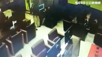 惡男網咖亮斧嗆聲　竟只因這原因