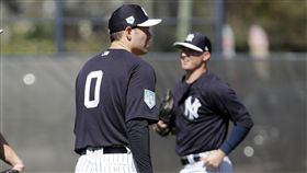 ▲歐塔維諾身穿0號球衣出現在洋基春訓基地。（圖／美聯社／達志影像）