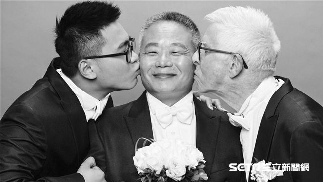 兒同婚7旬英國老爹　單親爸暖送祝福