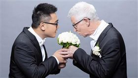 24歲愛上75歲英國老爹婚紗照／趙守泉授權提供
