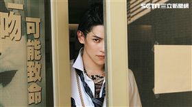 陳柏融在電影《一吻定情》中飾演癡情守護湘琴的阿金。（圖／周子娛樂提供）