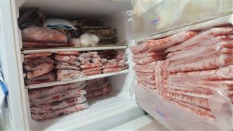 魚肉不拆包裝就冷凍超NG　專家教1招保鮮