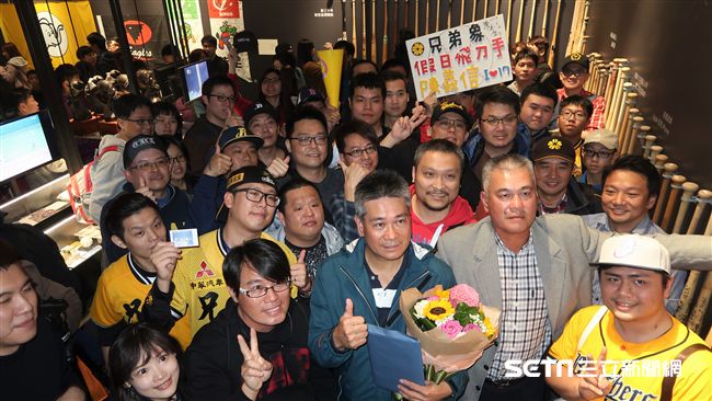 中職／人氣夯！王光輝陳義信感謝球迷