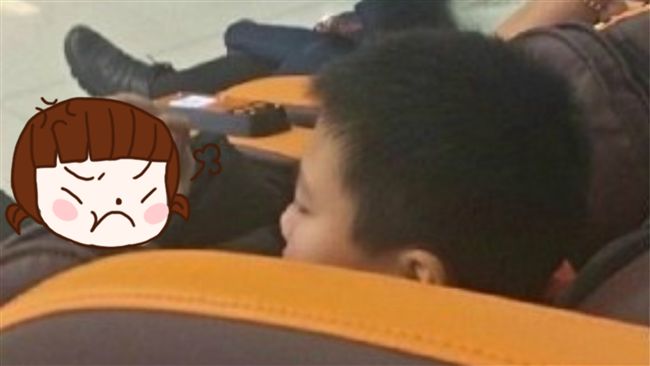 「啪啪聲」傳遍商場！女尋聲源卻傻眼