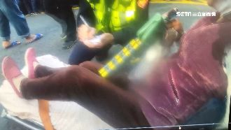 為賺蛋捲20元代排費！婦推擠摔破頭