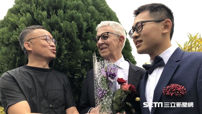 台男同婚7旬英國老爹　許常德曝近況