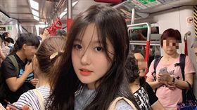 他發文巧遇初戀女友　眼前正妹卻讓所有人歪樓(圖/翻攝自林真微博)