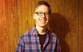 媽媽不讓打疫苗！少年PO文求助網友
（圖／翻攝自ethanlindenberger IG）