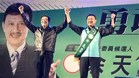 ▲民進黨主席卓榮泰為余天站台，盼支持者將余天送進立院。（圖／民進黨中央提供）