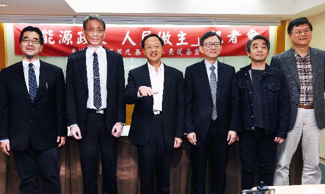 王明鉅醫師…為何擋杜紫軍的風電路？