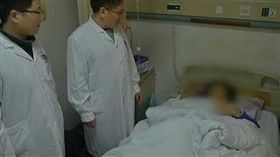 痔瘡女過年「噴射血便」怕衰不求診！2天後差點「重度貧血亡」（圖／看看新聞）