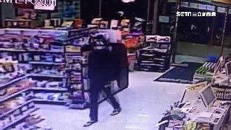 臨時工缺錢花！男持刀搶超商砍店員