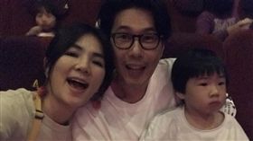 Ella與老公賴解孵結婚多年感情依舊不變。（圖／翻攝自Ella陳嘉樺IG）