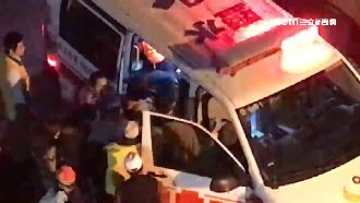 鹽水蜂炮「炸出意外」　2人受傷送醫