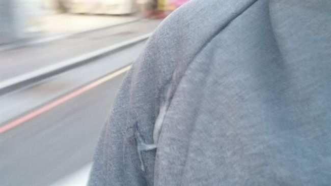 「白色液體」噴上身！騎士怒：超沒品