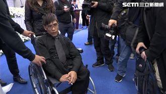 連體嬰忠仁告別式　忠義哽咽：好想他