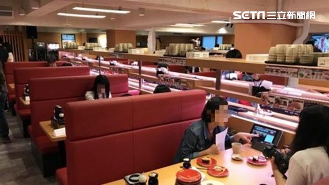 員工闖廁所追帳！客人尿到一半超不爽
